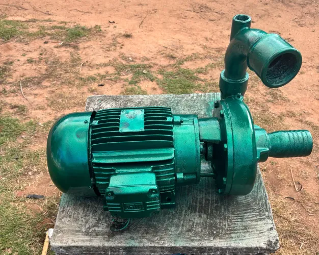 Bomba de Irrigação de 5 cv.
