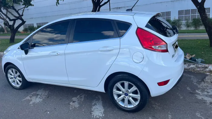 Ford Fiesta SE 1.6 16V Flex 5P 2013