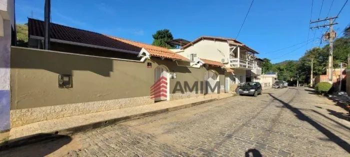 Casa com 4 dormitórios à venda, 247 m² por R$ 1.200.000,00 - Alem Paraiba - Além Paraíba/M