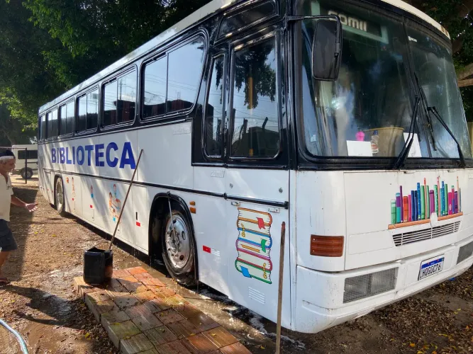 Ônibus rodoviário relíquia 