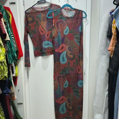 Conjunto de Vestido e Blusa DRESS TO