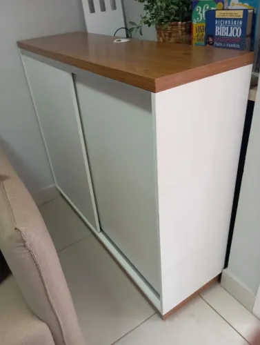 ARMÁRIO COM PORTAS DE CORRER - BRANCO COM FREIJÓ ,MARCENARIA PRÓPRIA