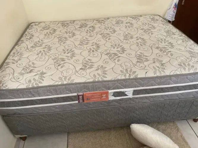 Colchão de mola e Box