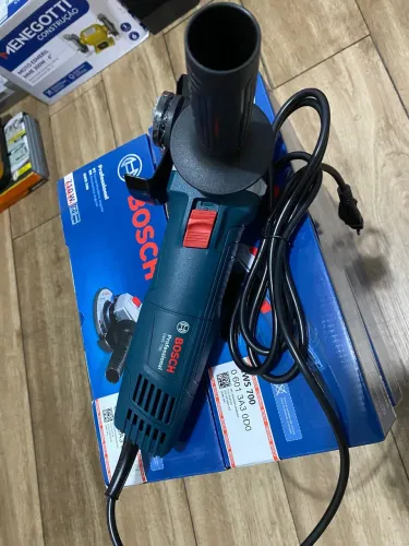 Esmerilhadeira lixadeira Bosch GWS 700, 710W 127V, Azul