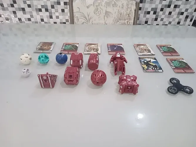 Bakugan Maxus Dragonoid 7 em 1 + 8 cartas Bakugan + 4 bakugans + 1 hand spinner