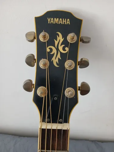 Violão yamaha apx 8 dec.90