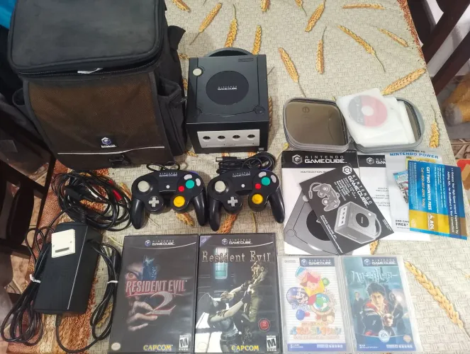 Nintendo GameCube para colecionador destravado 15 jogos originais inclusive coleção RE