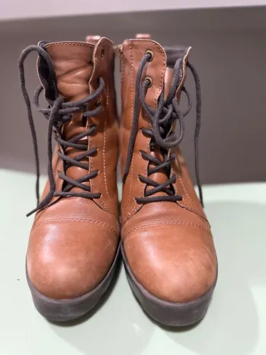 Bota Coturno Couro Bottero Cadarço Marrom / Conhaque Salto Tamanho 37