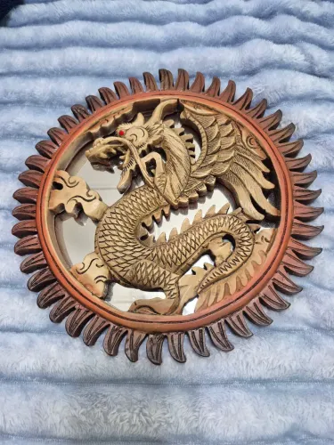 Linda peça  decorativa em Resina importada Bali 