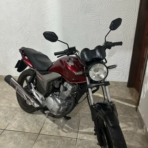 VENDO TITAN 2013 ÓTIMO ESTADO 