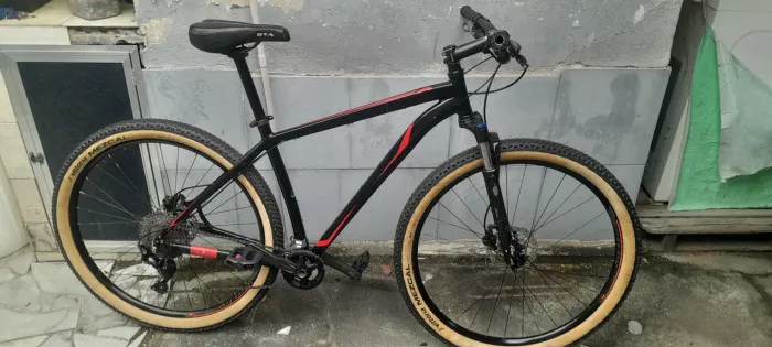 Specialized hardrock aro 29
