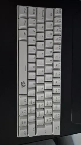 Teclado Redragon 60% Switch marrom
