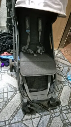 Carrinho importado novo pra criança até 5 anos