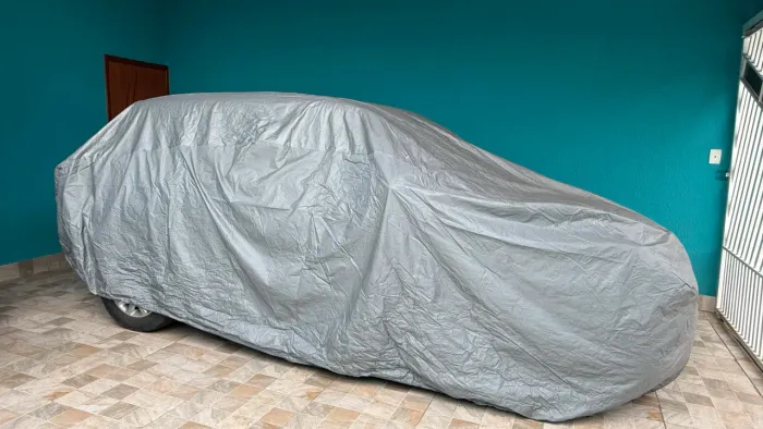 Veículo - capa impermeável - material couricarbon - pouco usada - 4,59 m x 1,97m