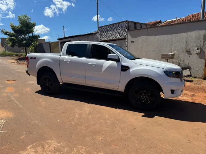 Ford Ranger XLS 2.2 4X4 CD Diesel Aut. 2023