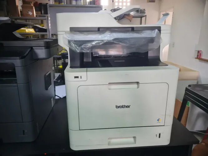 Impressora a Laser Colorida MFC-L8900CDW - Brother