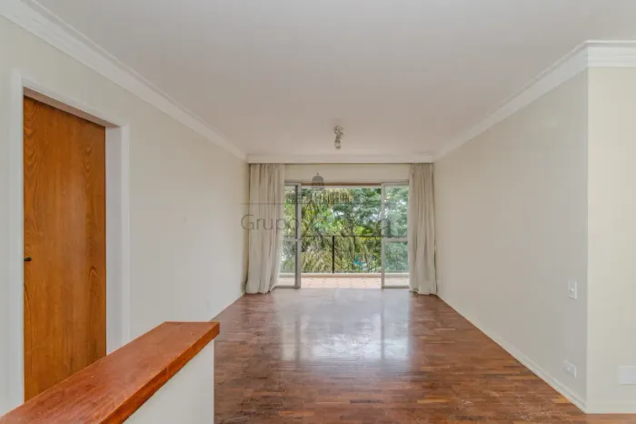 Apartamento - Paraíso - 3 Dormitórios - 139m².