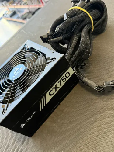 Fonte 750W 80plus