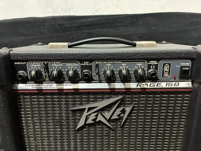 Amplificador Peavey Rage 158 transtube (made in USA)