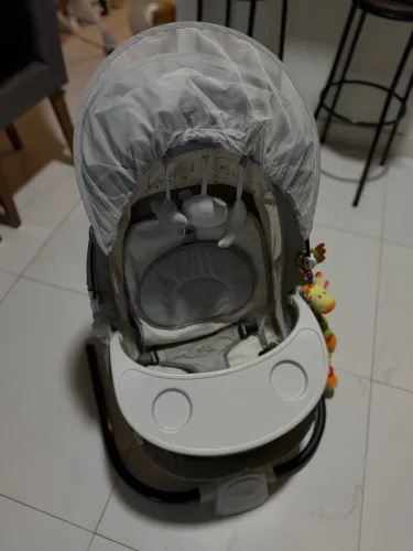 Cadeira bebê elétrica