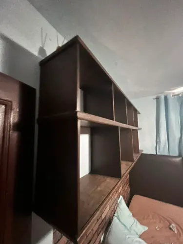 Vendo prateleiras de madeira