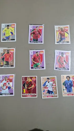 Vendo figurinhas extra copa do mundo de 2026 e 2022