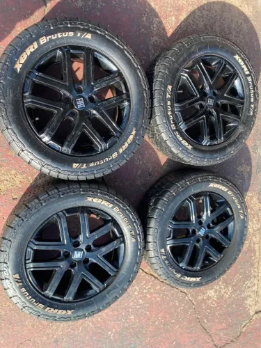 Rodas 17 Fiat toro + Pneus Xbri Brutus