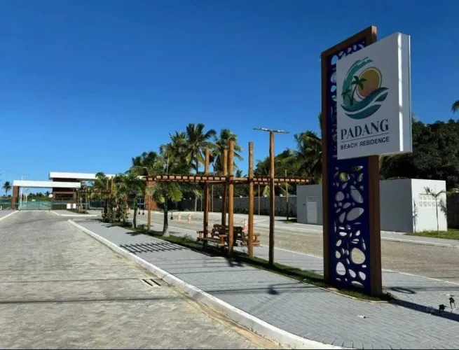 Padang Beach Residence, condomínio pé na areia.