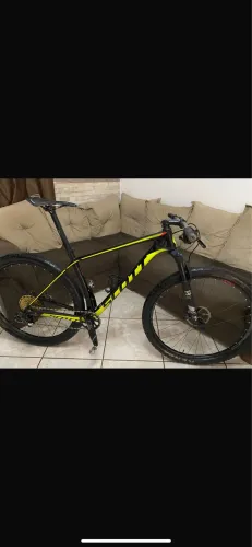 Scoot Carbon RC Scale 930