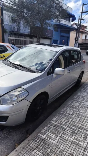 Nissan Tiida SL 1.8/1.8 Flex 16V Aut. 2012