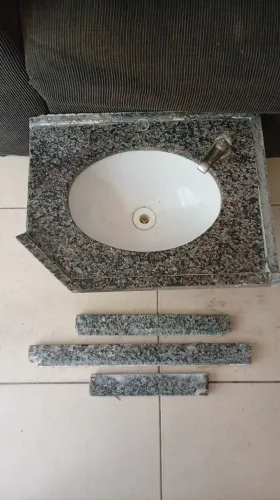 Vendo uma piá de banheiro
