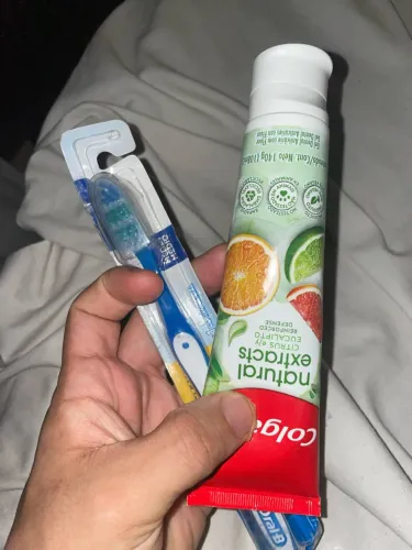 Kit Higiene Bucal Oral-B + Colgate Cítrus e Eucalipto