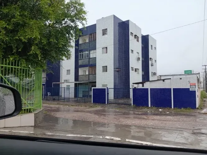 apartamento no Bessa vizinho a loja Ferreira Costa , com 2 quartos R$ 210,000,00