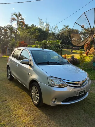 Toyota Etios XLS 1.5 Flex 16V 5P Mec. 2014