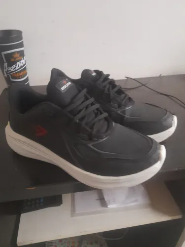Vendo um tênis original novo causei só p experimentar