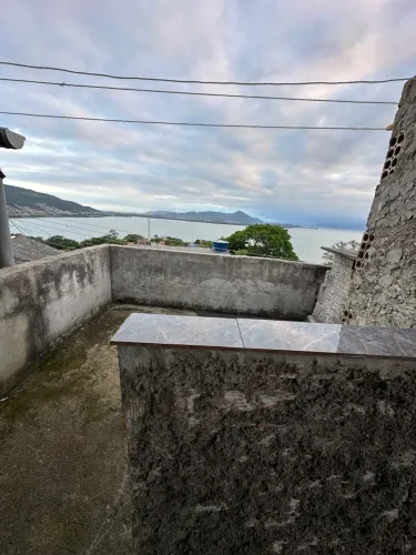 Vendo casa 3 quartos + edícula que da uma outra casa !