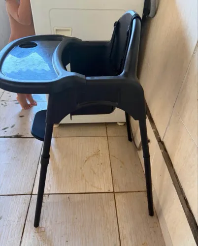 Cadeirinha de alimentação infantil 