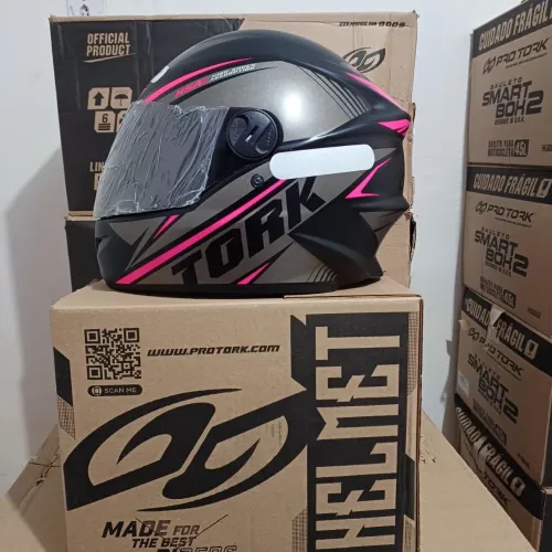 Capacete original novo lacrado pro Tork R8 feminino 58