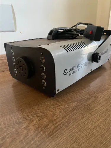 Maquina De Fumaça 2000w Com Luz 8 Led Rgb