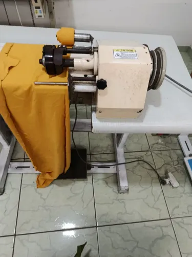 Máquina de cortar viés