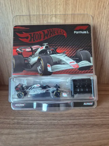 Miniatura Hot Wheels F1 para Colecionadores, Branco Mattel Creations