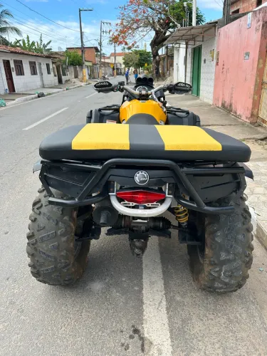 Quadriciculo can am