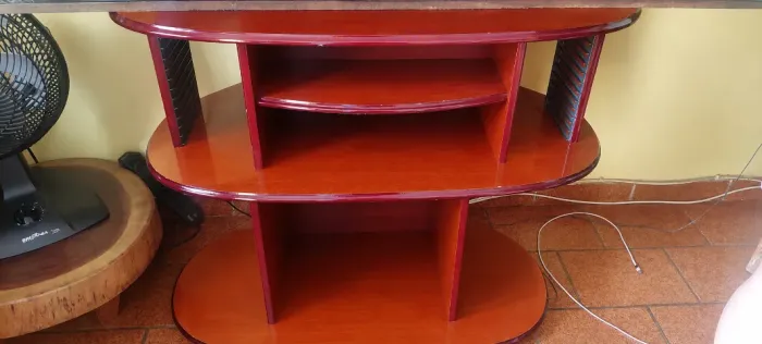 Rack antigo pequeno em ótimo estado