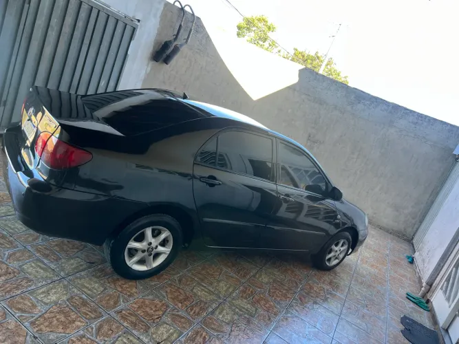 Toyota Corolla XLI 1.6 16V 110cv Mec. 2004