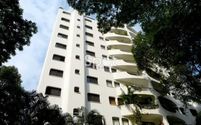 VAGO! RUA TRANQUILA E ARBORIZADA - PRÉDIO COM LAZER TOTAL - 02 VAGAS PARALELAS