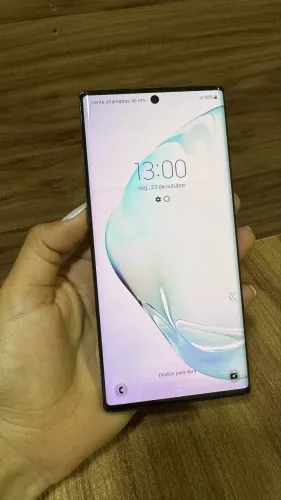 Note 10 PLUS, Sombra na tela.