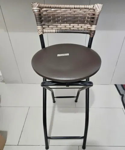 Banqueta alta dobrável 