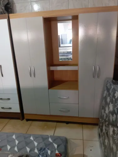 Guarda roupa novo