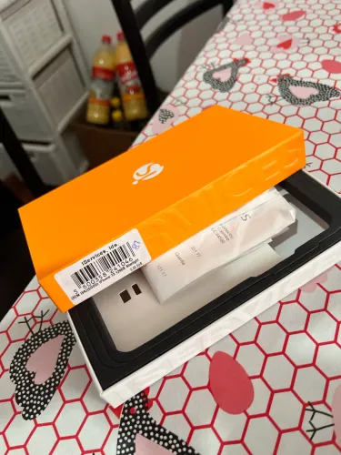 iPhone 13 de 128 g R$1800 reais