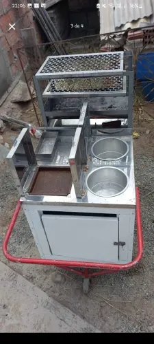 Vende se carrinho de cachorro quente com churrasqueira adptada